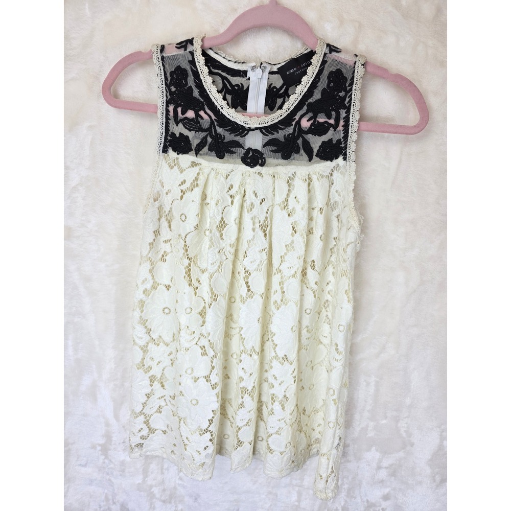 Romeo + Juliet Couture Women Cream Lace Black Embroideredโ Mesh Yoke Tank Top S